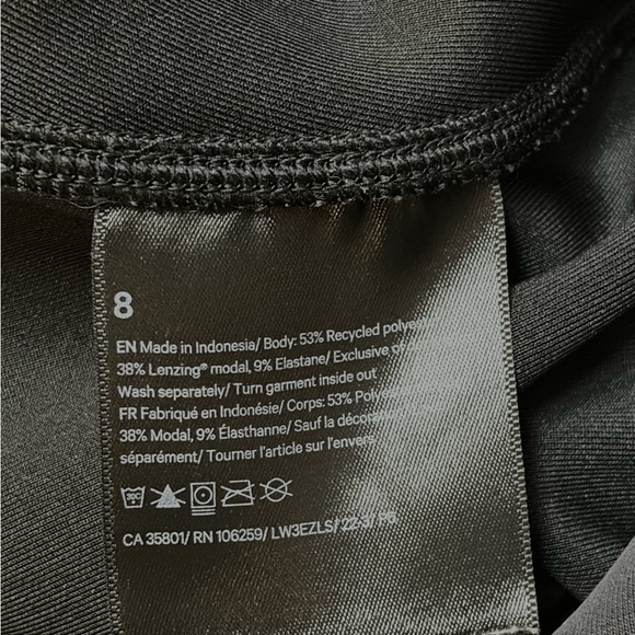 Lululemon Athletica Black Softstreme Perfectly Oversized Cropped Crew - Size 8 - Picture 9 of 10